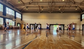 体育でリズムジャンプ